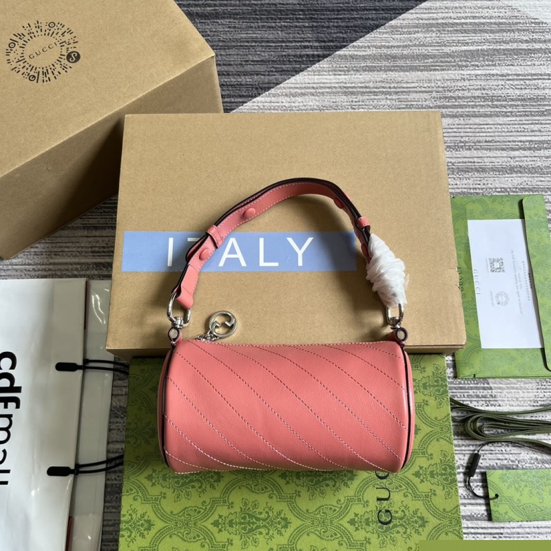 G*u*i round bags